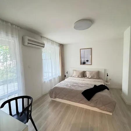 Summer Apartment *
