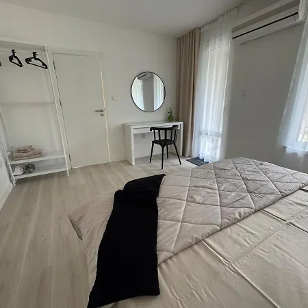 Summer Apartment *